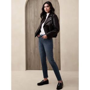 Banana Republic Women’s Mid Rise Skinny Medium Wash Blue Jeans, Size 30